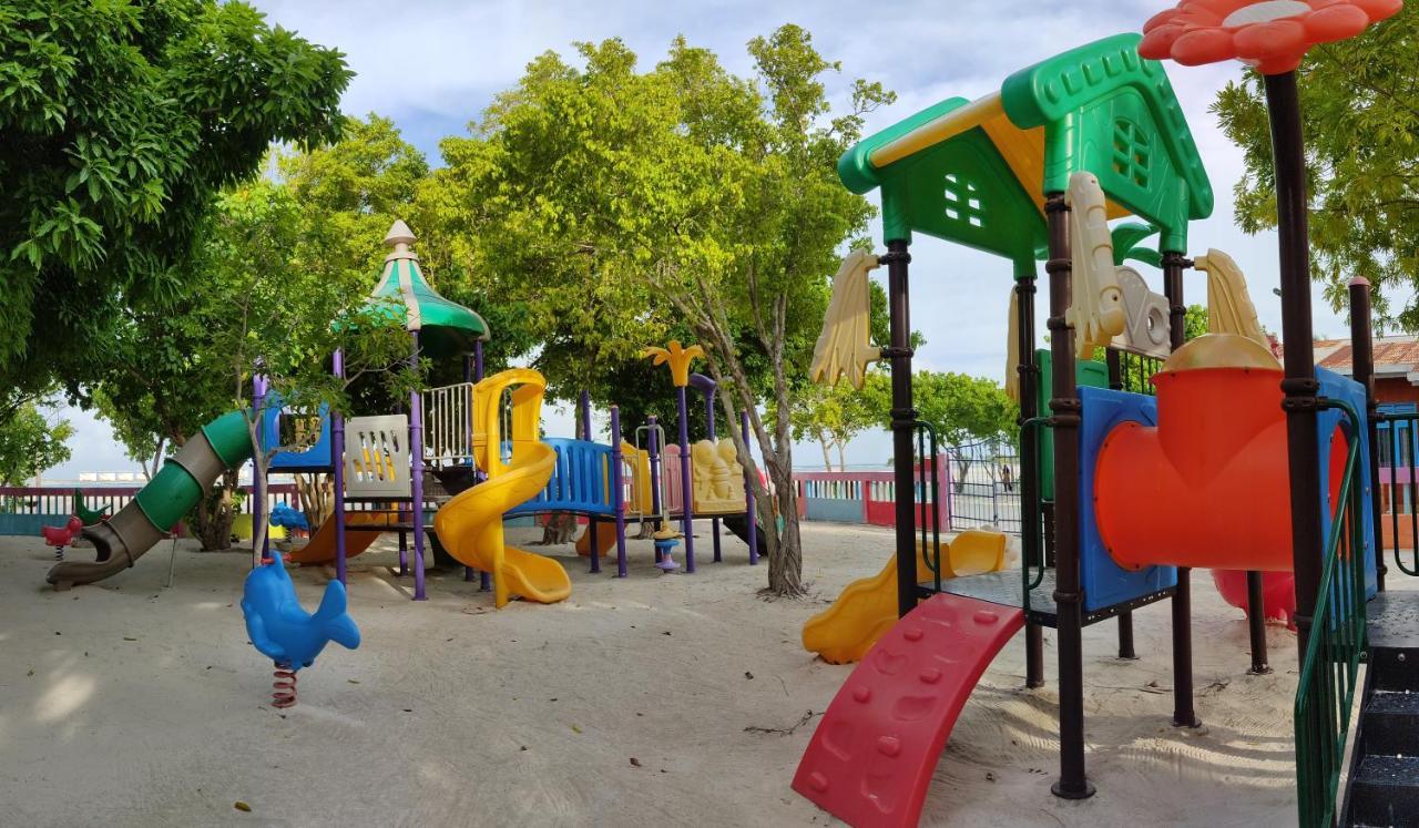 La Isla Tropica Hotel Гурайдо Екстериор снимка